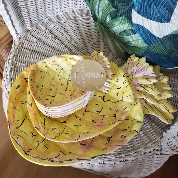 Other - NWT Set of 8 Pineapple Serving Trays